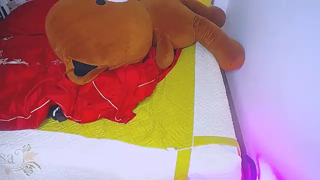 Snapshot of squirtsimi_9 chatting on December 21, 2024, 8:18 am squirtsimi 9 online show from December 21, 2024, 8:18 am