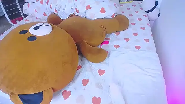 Snapshot of squirtsimi_9 chatting on January 6, 2025, 9:08 am squirtsimi 9 online show from January 6, 2025, 9:08 am