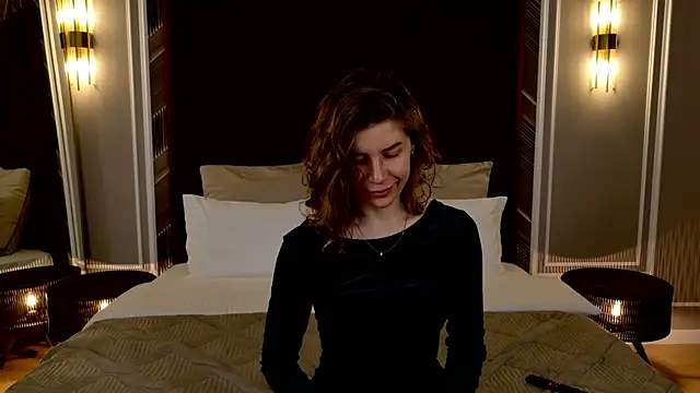 Snapshot of VikkiStorm chatting on March 21, 2025, 3:12 am VikkiStorm online show from March 21, 2025, 3:12 am