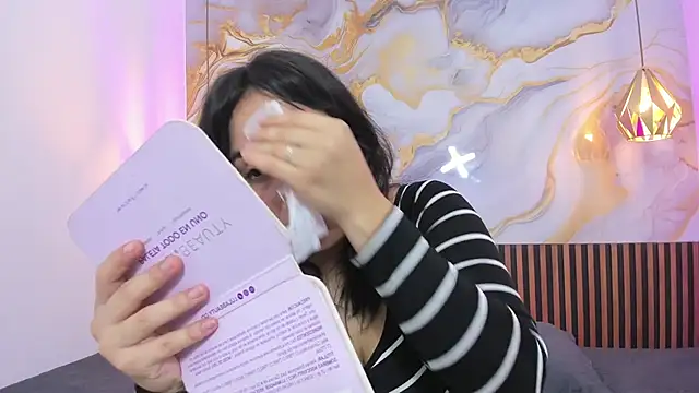 MelissaGilll online show from October 13, 2025, 7:15 pm