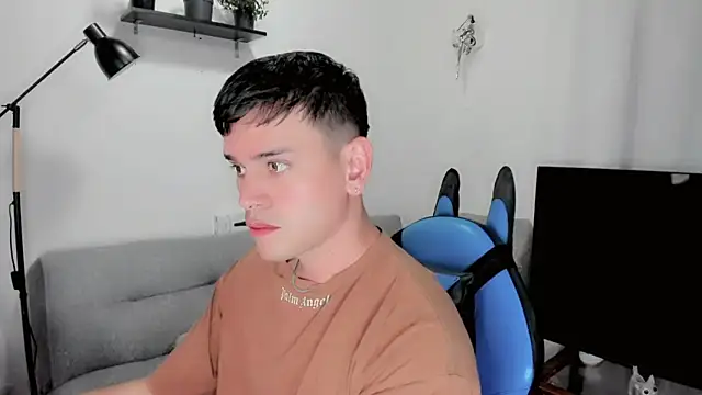 Snapshot of joe_jhon chatting on February 4, 2025, 6:57 am joe jhon online show from February 4, 2025, 6:57 am