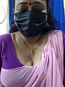 Snapshot of rekha_naier chatting on December 17, 2025, 12:32 pm rekha naier online show from December 17, 2025, 12:32 pm