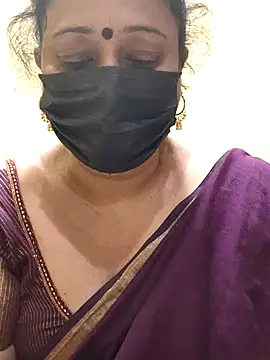 Snapshot of rekha_naier chatting on March 5, 2025, 3:40 pm rekha naier online show from March 5, 2025, 3:40 pm