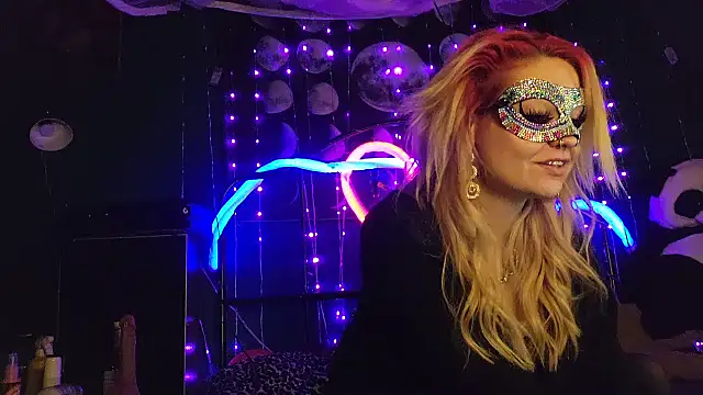 Snapshot of anonymouszN chatting on November 2, 2025, 9:09 pm anonymouszN online show from November 2, 2025, 9:09 pm