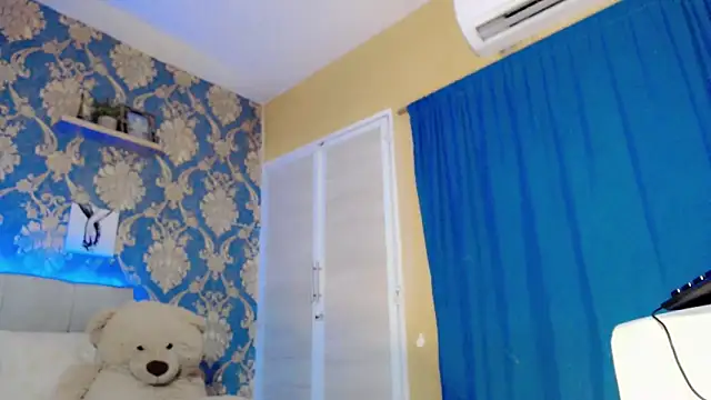 nicoledollts online show from February 24, 2026, 5:47 pm