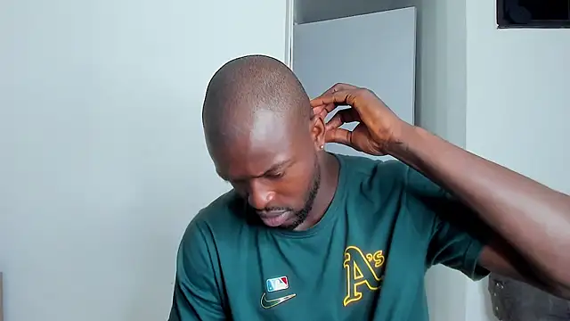 Dylan Taylor online show from April 4, 2026, 11:28 am