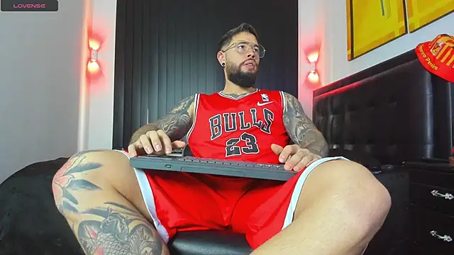 connor santtos online show from March 8, 2025, 3:13 pm