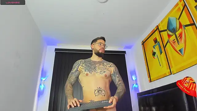 connor santtos online show from March 18, 2025, 2:39 pm