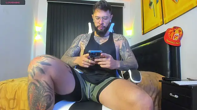 connor santtos online show from September 10, 2025, 2:38 pm