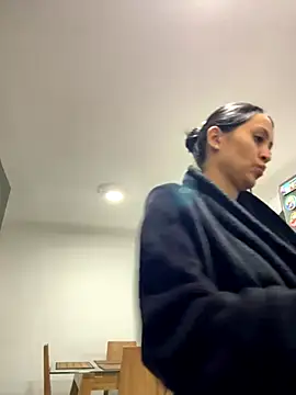 Snapshot of ellie_mcdonald chatting on November 23, 2025, 12:09 am ellie mcdonald online show from November 23, 2025, 12:09 am