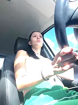 Snapshot of ellie_mcdonald chatting on October 28, 2025, 7:35 pm ellie mcdonald online show from October 28, 2025, 7:35 pm