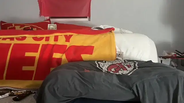 Snapshot of skarfosbabes69 chatting on October 27, 2025, 11:22 am skarfosbabes69 online show from October 27, 2025, 11:22 am