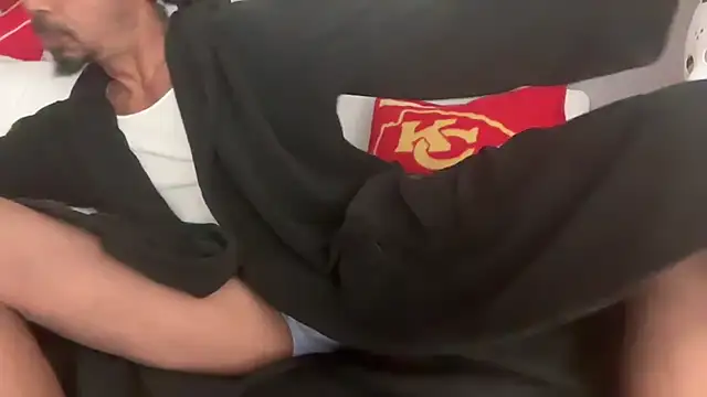 Snapshot of skarfosbabes69 chatting on November 11, 2025, 8:42 am skarfosbabes69 online show from November 11, 2025, 8:42 am