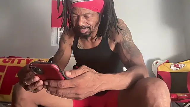 Snapshot of skarfosbabes69 chatting on October 7, 2025, 1:28 am skarfosbabes69 online show from October 7, 2025, 1:28 am