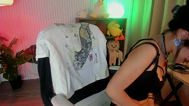 lilith hart online show from February 20, 2025, 3:56 am
