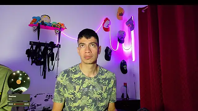 Snapshot of Nymphobuddies chatting on March 7, 2025, 4:35 am Nymphobuddies online show from March 7, 2025, 4:35 am