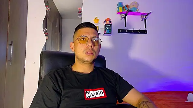 Snapshot of Nymphobuddies chatting on September 29, 2025, 8:25 pm Nymphobuddies online show from September 29, 2025, 8:25 pm