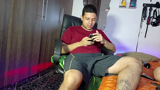 Nymphobuddies online show from January 11, 2026, 9:33 pm