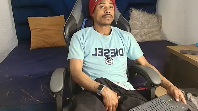 Snapshot of Bigote_Big0357 chatting on September 17, 2025, 8:00 pm Bigote Big0357 online show from September 17, 2025, 8:00 pm