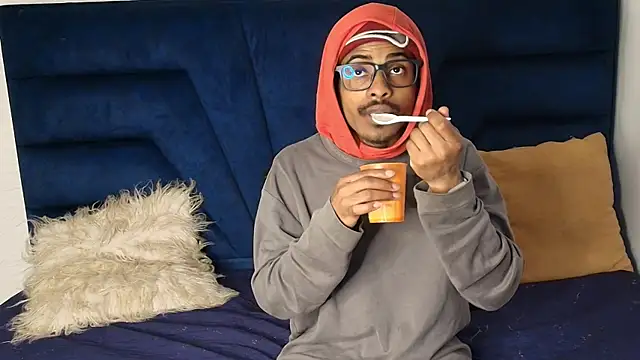 Snapshot of Bigote_Big0357 chatting on September 26, 2025, 11:00 pm Bigote Big0357 online show from September 26, 2025, 11:00 pm