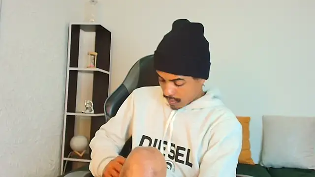 Snapshot of Bigote_Big0357 chatting on September 13, 2025, 2:33 am Bigote Big0357 online show from September 13, 2025, 2:33 am