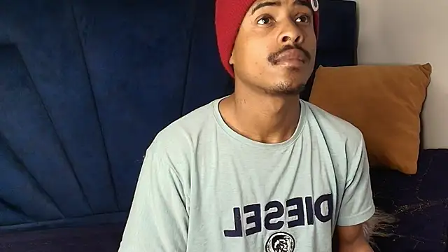 Snapshot of Bigote_Big0357 chatting on October 3, 2025, 8:38 am Bigote Big0357 online show from October 3, 2025, 8:38 am