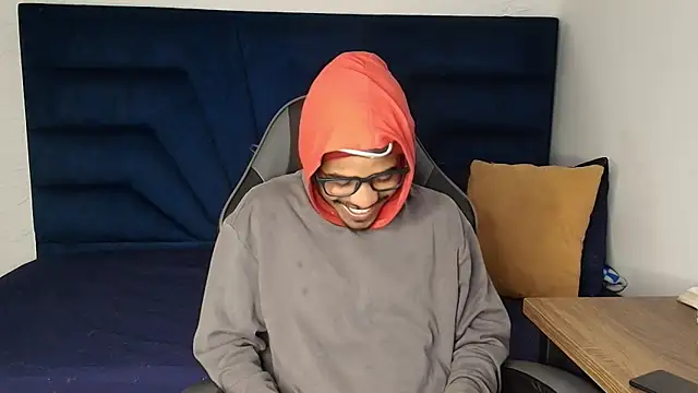 Snapshot of Bigote_Big0357 chatting on September 30, 2025, 3:45 am Bigote Big0357 online show from September 30, 2025, 3:45 am