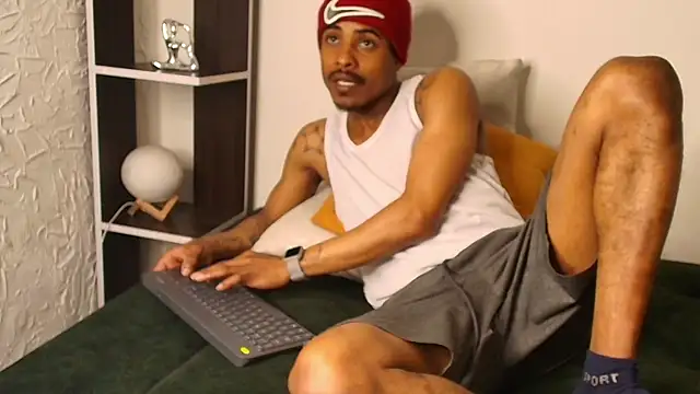 Snapshot of Bigote_Big0357 chatting on September 16, 2025, 3:51 am Bigote Big0357 online show from September 16, 2025, 3:51 am