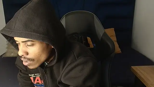 Snapshot of Bigote_Big0357 chatting on September 21, 2025, 10:15 pm Bigote Big0357 online show from September 21, 2025, 10:15 pm