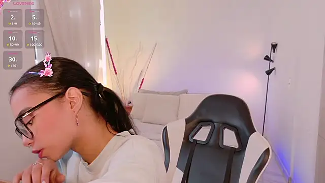 AnabelWolf online show from January 14, 2026, 12:42 pm