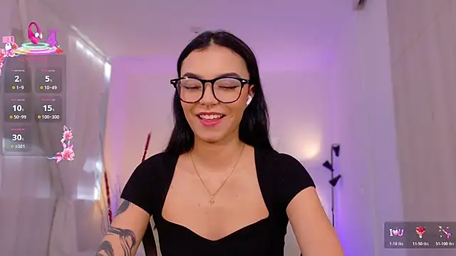 Snapshot of AnabelWolf chatting on October 17, 2025, 3:47 pm AnabelWolf online show from October 17, 2025, 3:47 pm