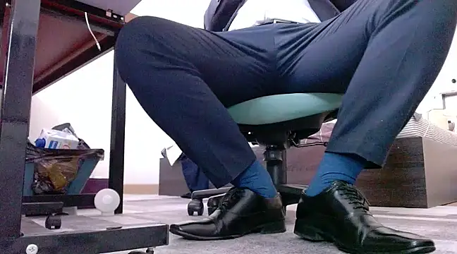 Snapshot of softlyS chatting on February 12, 2025, 7:55 am softlyS online show from February 12, 2025, 7:55 am