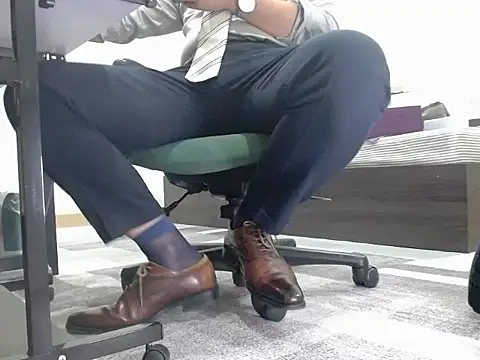 Snapshot of softlyS chatting on December 24, 2024, 2:22 pm softlyS online show from December 24, 2024, 2:22 pm