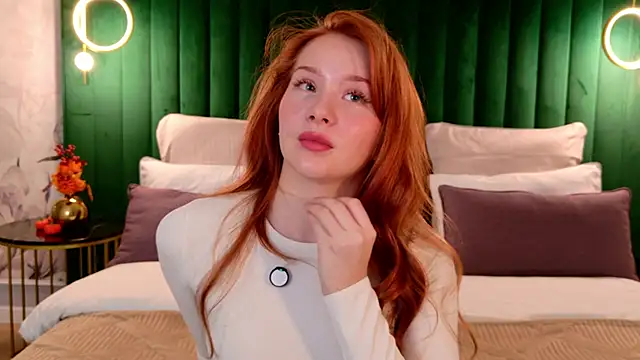Snapshot of MichelleReid chatting on October 10, 2025, 3:07 am MichelleReid online show from October 10, 2025, 3:07 am