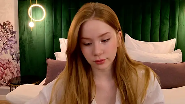 Snapshot of MichelleReid chatting on March 15, 2025, 2:46 am MichelleReid online show from March 15, 2025, 2:46 am