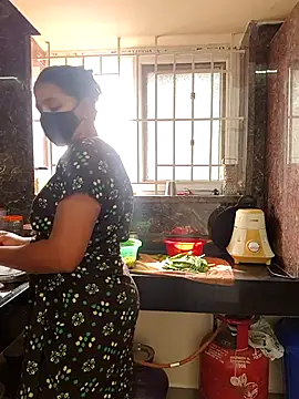 Tamil Shalini Lustyy online show from March 7, 2026, 3:57 am