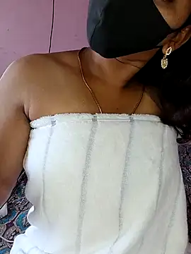 Tamil Shalini Lustyy online show from October 16, 2025, 4:21 am