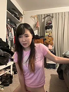 Snapshot of Misstaiwan@xh chatting on October 19, 2025, 9:56 am Misstaiwanxh online show from October 19, 2025, 9:56 am