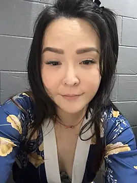Snapshot of Misstaiwan@xh chatting on October 21, 2025, 2:33 am Misstaiwanxh online show from October 21, 2025, 2:33 am