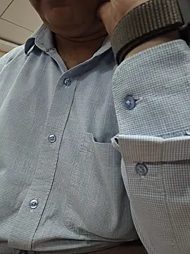 samee00721 online show from April 17, 2026, 7:55 am