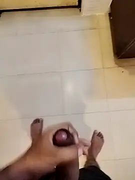 rhlagr85 online show from November 12, 2025, 7:29 pm