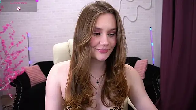 Snapshot of FoxyyKate chatting on March 4, 2026, 10:06 pm FoxyyKate online show from March 4, 2026, 10:06 pm