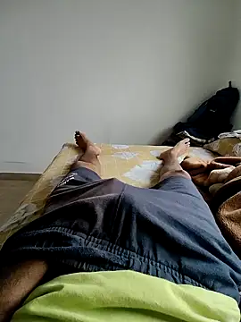 Snapshot of Feminaflaunt0105 chatting on January 25, 2025, 10:51 am Feminaflaunt0105 online show from January 25, 2025, 10:51 am