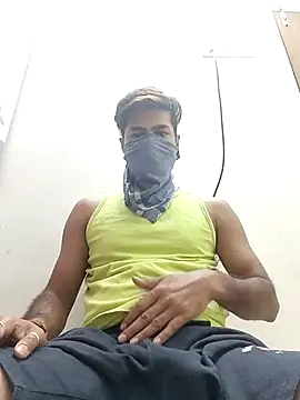 Snapshot of Feminaflaunt0105 chatting on December 9, 2024, 7:50 pm Feminaflaunt0105 online show from December 9, 2024, 7:50 pm