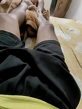 Snapshot of Feminaflaunt0105 chatting on January 29, 2025, 6:17 pm Feminaflaunt0105 online show from January 29, 2025, 6:17 pm