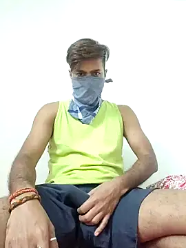 Snapshot of Feminaflaunt0105 chatting on December 12, 2024, 7:37 pm Feminaflaunt0105 online show from December 12, 2024, 7:37 pm