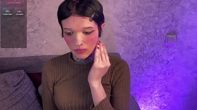 Snapshot of Simona_Rain chatting on March 12, 2025, 4:30 am Simona Rain online show from March 12, 2025, 4:30 am