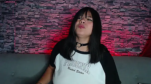Snapshot of sofi_bronw chatting on March 3, 2025, 8:32 pm sofi bronw online show from March 3, 2025, 8:32 pm