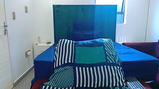 LolaTwerksXX online show from March 25, 2026, 12:15 pm