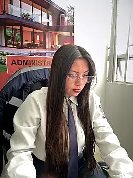 LIZ-06  online show from November 17, 2025, 4:00 pm